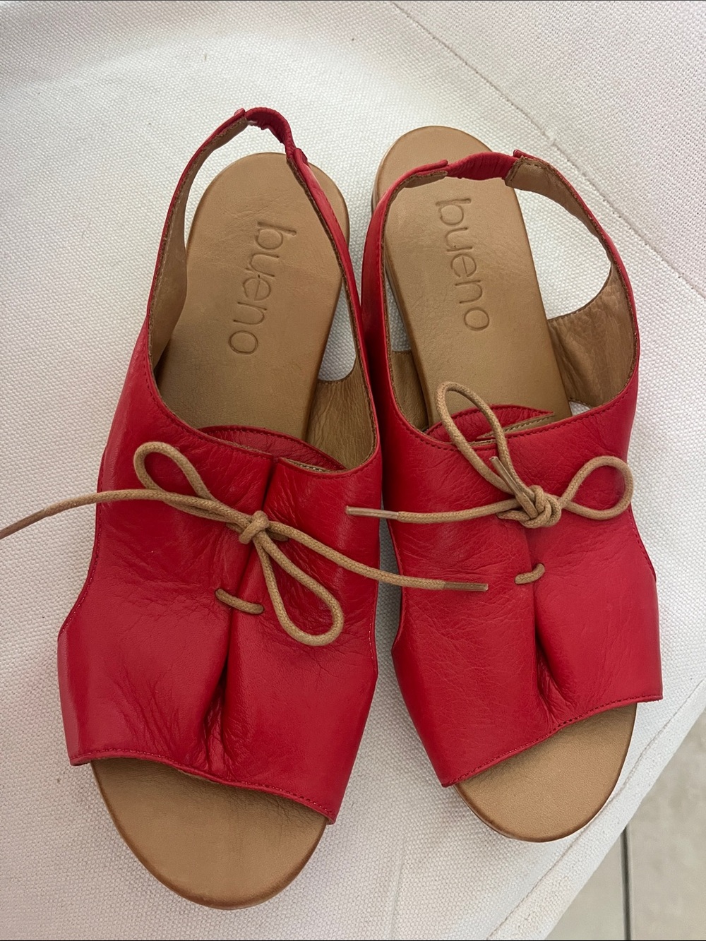 EUC Bueno red Italian leather sandals with laces euro 39. US 8.5